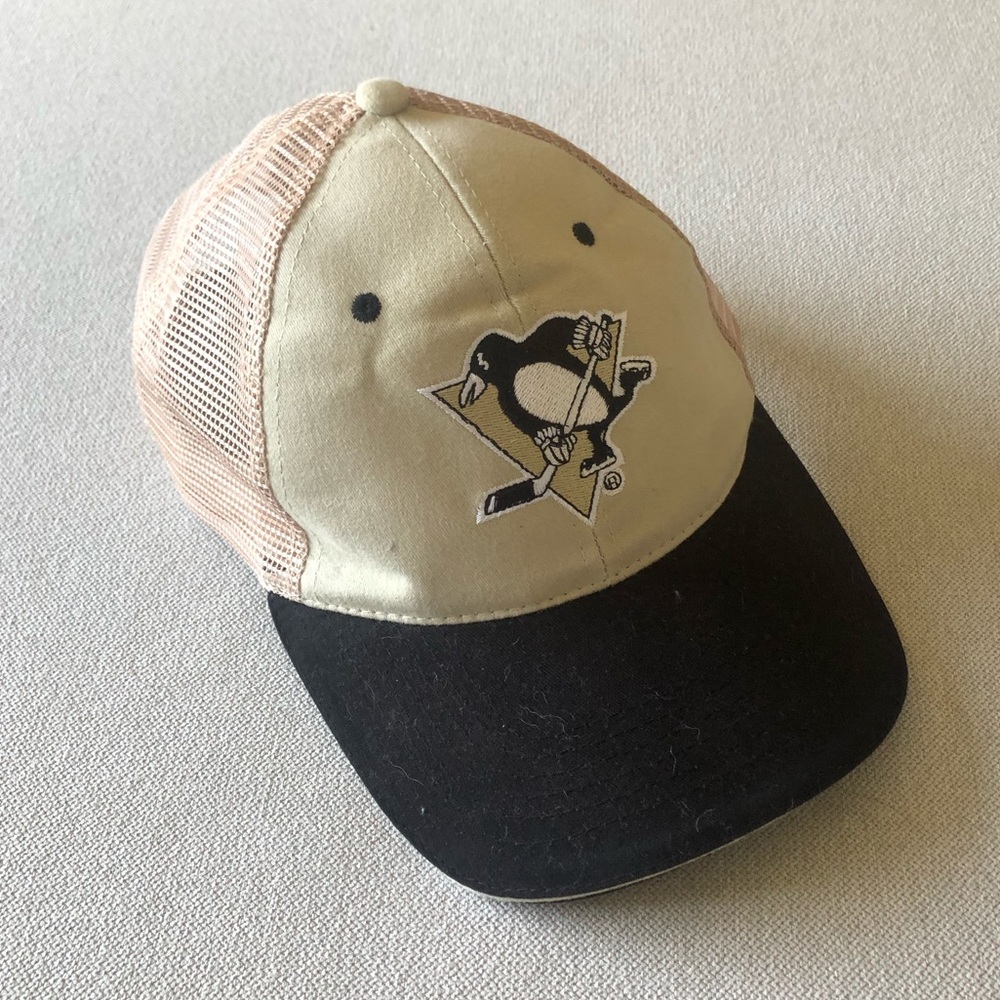 Vintage Pittsburgh Penguins NHL Trucker Cap/Hat